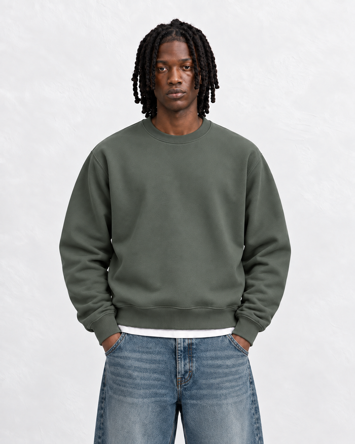 Boxy Regular Fit Crewneck in Dark Green