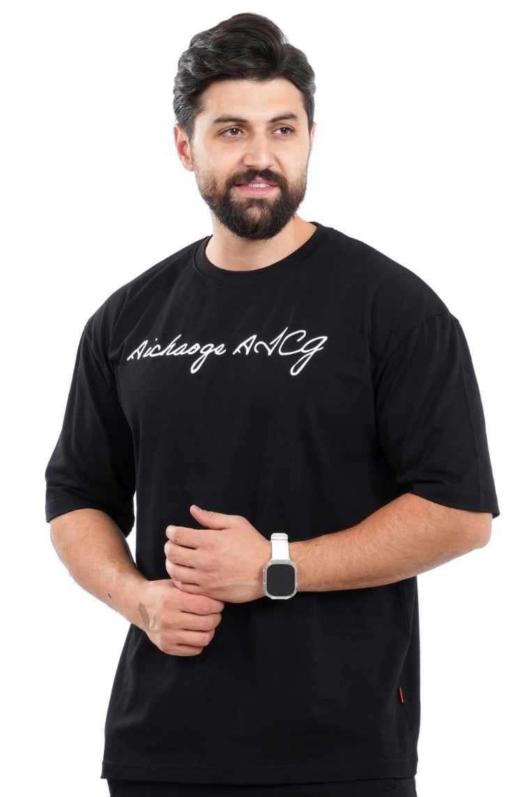 تي شيرت اوفر سايز مع طباعة خلفية سوداء