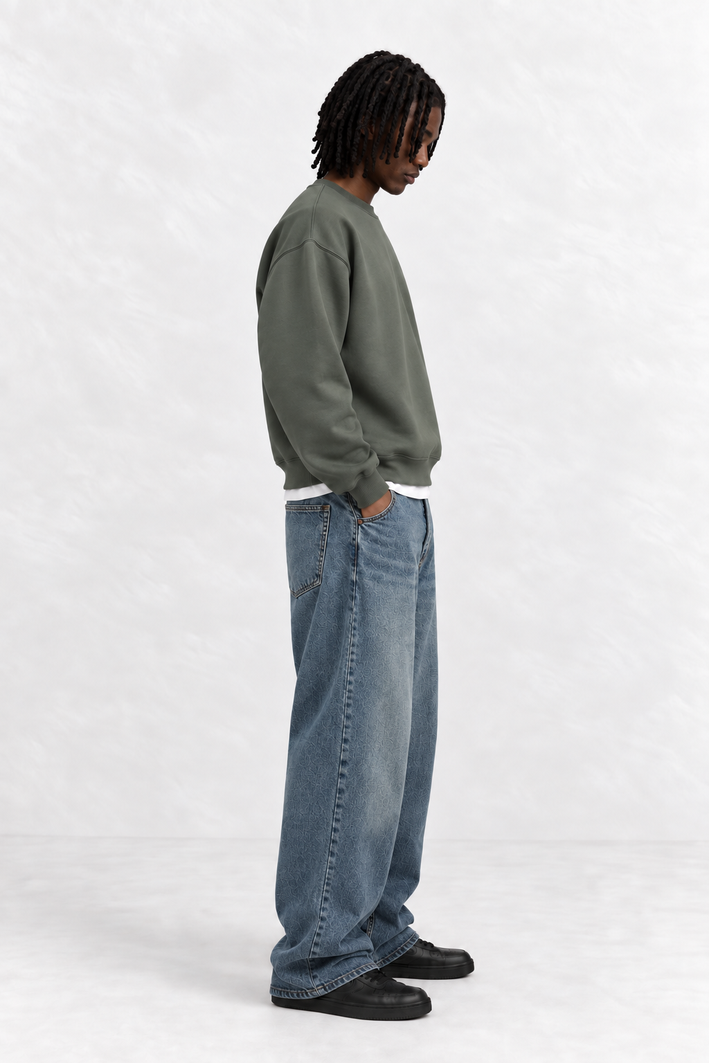 Boxy Regular Fit Crewneck in Dark Green