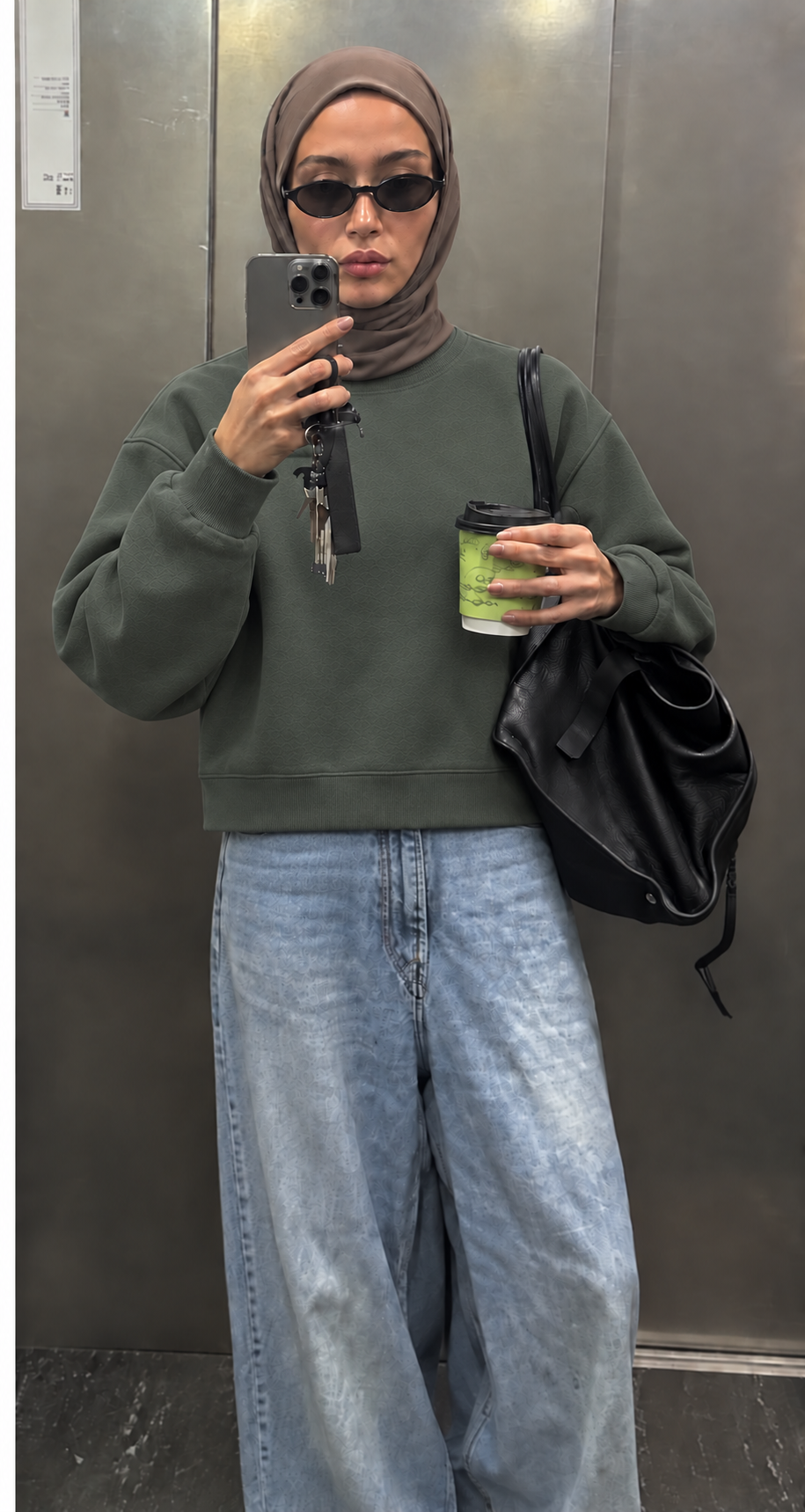Boxy Regular Fit Crewneck in Dark Green