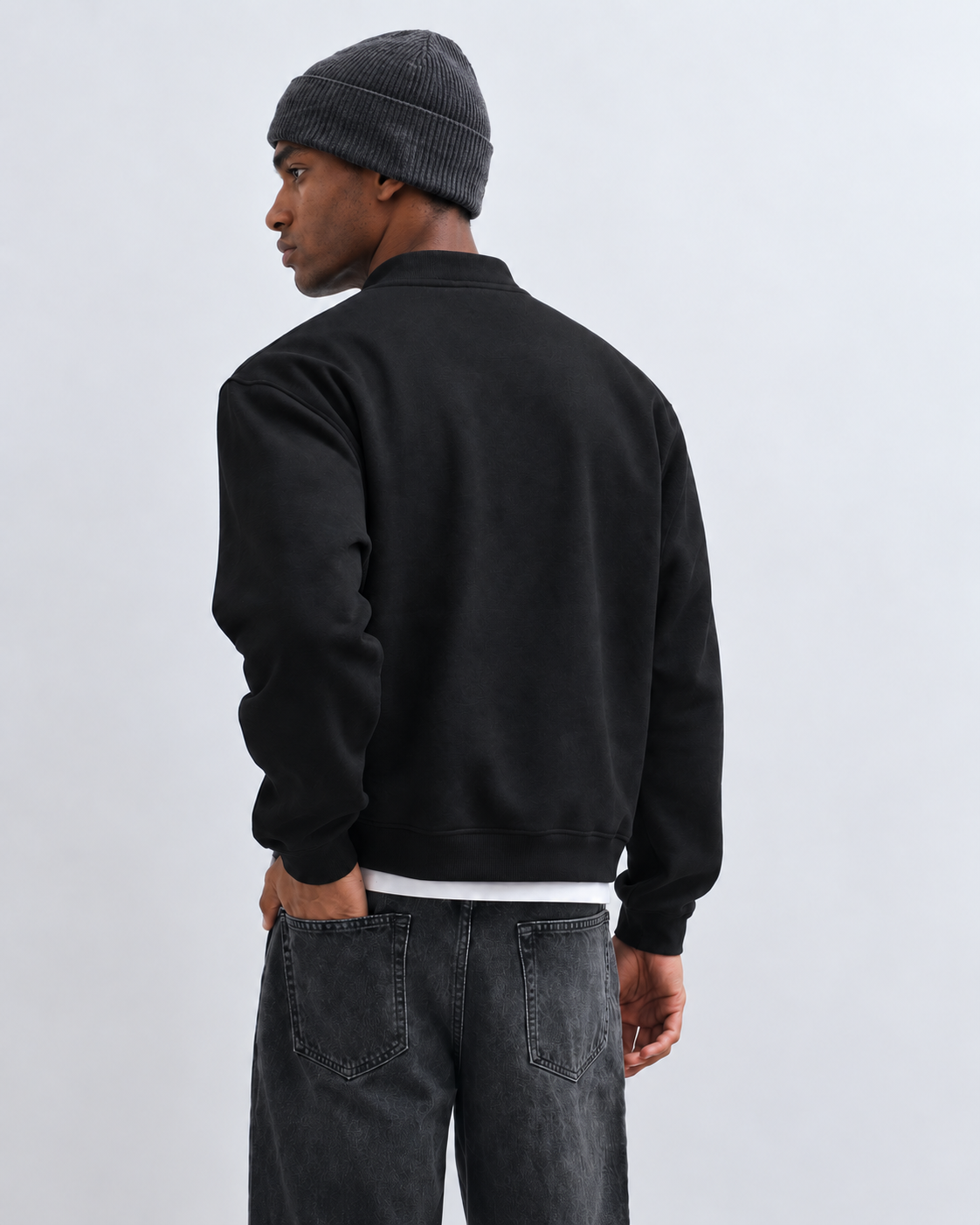 Boxy Regular Fit Quarter-Zip in Black