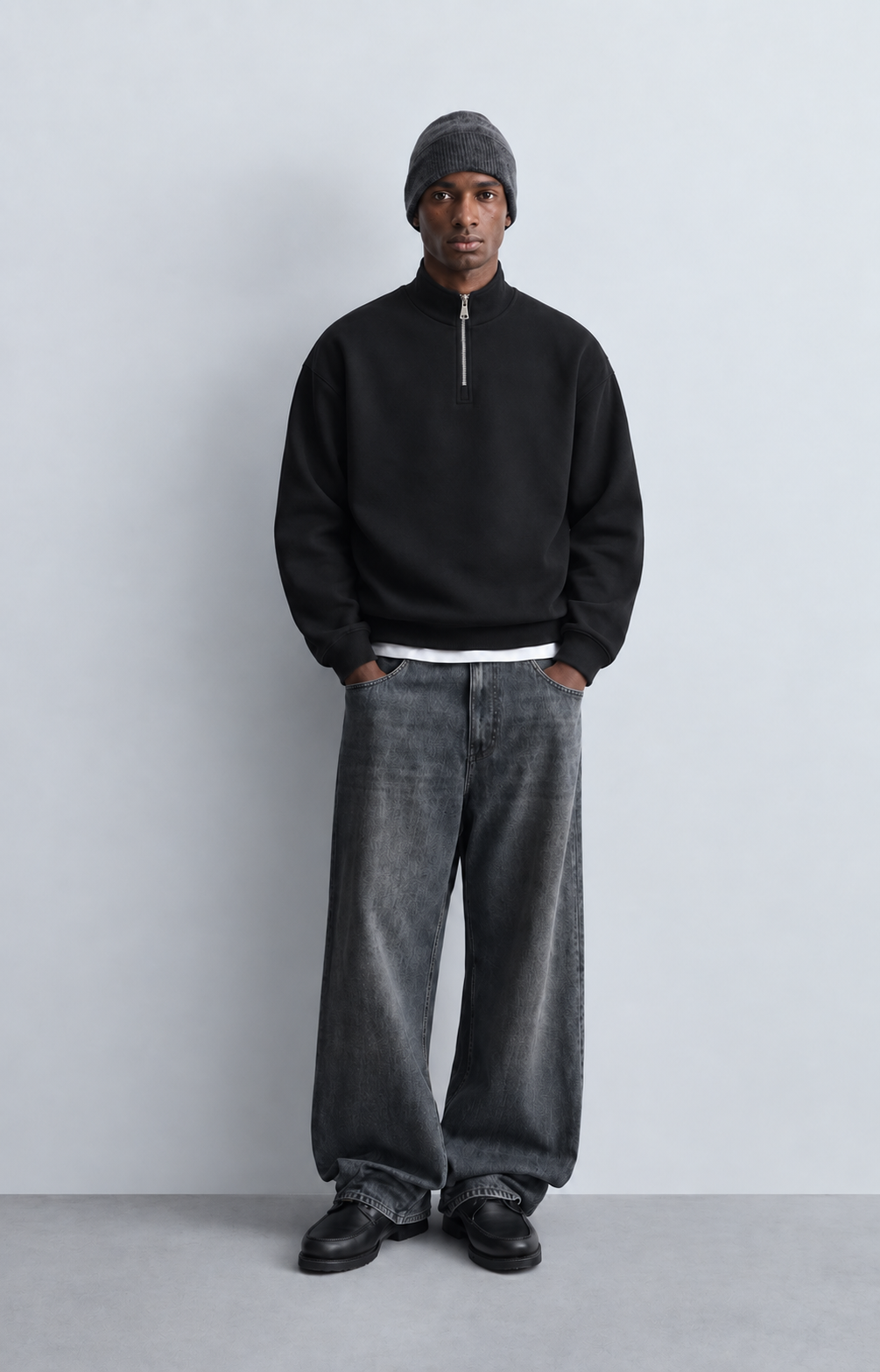 Boxy Regular Fit Quarter-Zip in Black
