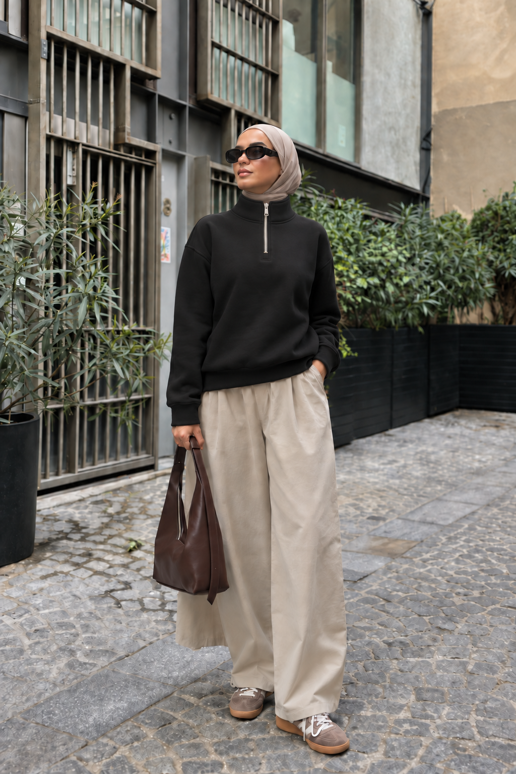 Boxy Regular Fit Quarter-Zip in Black