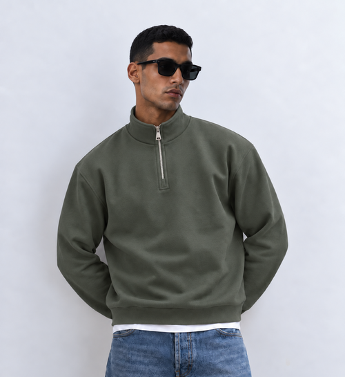 Boxy Regular Fit Quarter-Zip in Muted Olive