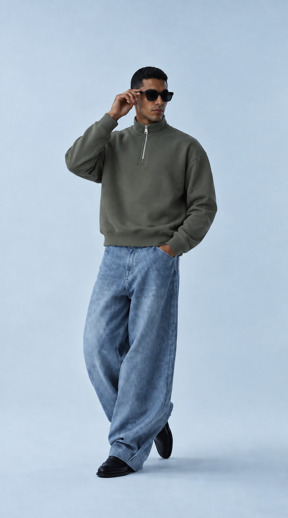 Boxy Regular Fit Quarter-Zip in Dark Green